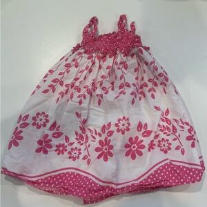 6/$20 Baby Pink and White Floral Dress 100% cotton